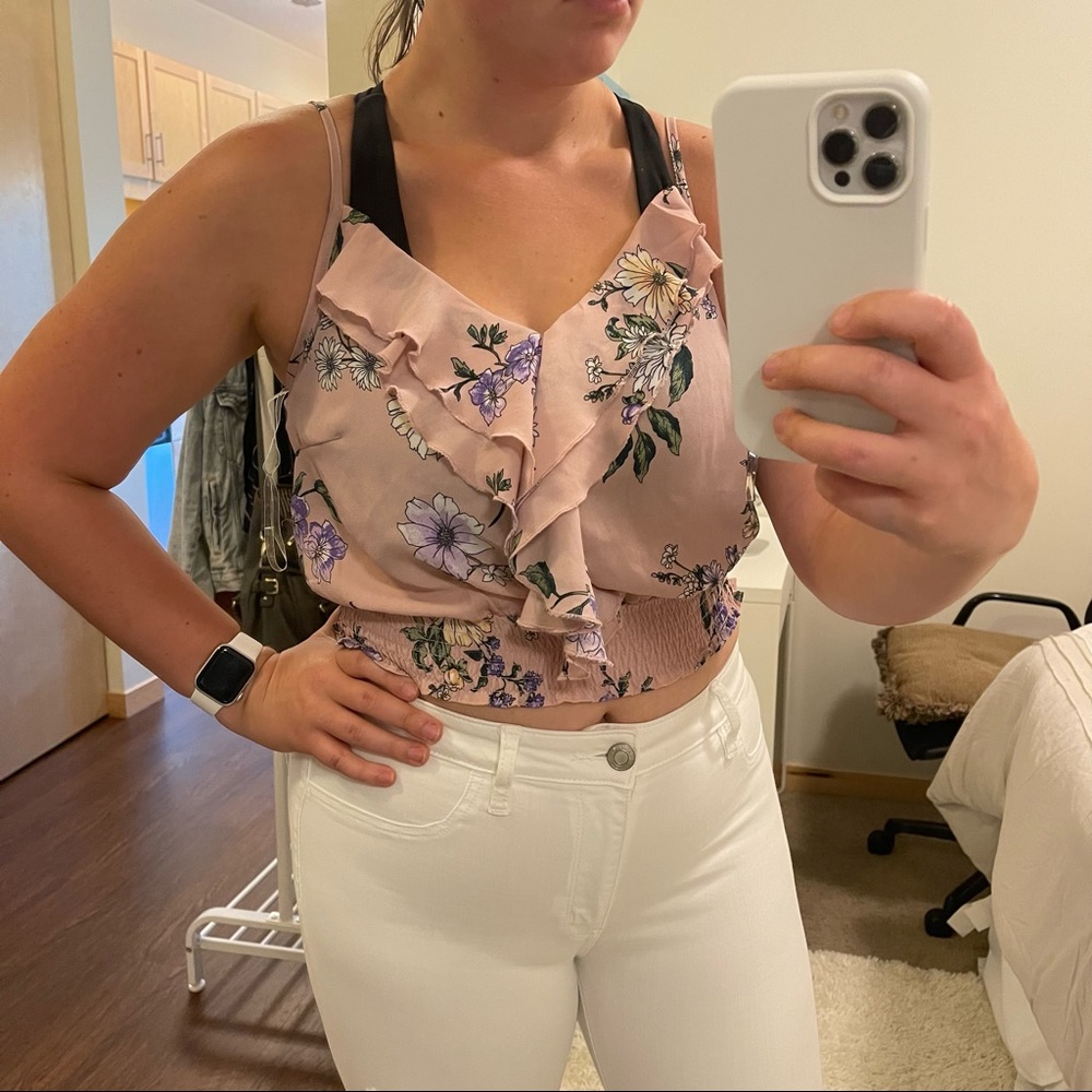 Iris pink ruffle crop top